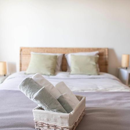 Middle Of The Bay 2 Bedroom Apartment เฟอร์เรล ภายนอก รูปภาพ